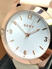 Usado, Relógio feminino DKNY NY2877 Nolita quartzo mostrador prata ouro rosa 34 mm couro marrom comprar usado  Enviando para Brazil