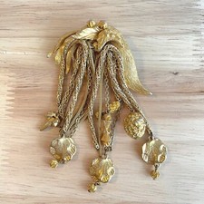charm vintage brooch pin for sale charm vintage brooch pin for sale Lombard