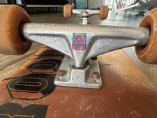 Caminhões de skate Venture Skateboard 5.25 vem com buchas e rodas de chocolate comprar usado  Enviando para Brazil