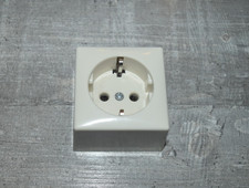 Steckdose cremeweiß aufputz gebraucht kaufen Steckdose cremeweiß aufputz gebraucht kaufen  Würselen