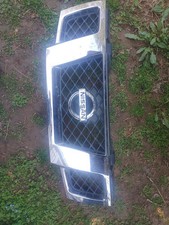 Grelha OEM de uma picape Nissan Frontier 2010 comprar usado  Enviando para Brazil