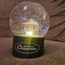Novo Globo de Neve Iluminado de Cinema Beverly de Quentin Tarantino Filme Hateful8 RARO❄️ comprar usado  Enviando para Brazil