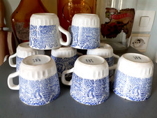 Lot anciennes tasses d'occasion  Boulzicourt