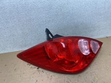 Lanterna traseira lateral esquerda do motorista Nissan Versa Hatchback 2007 - 2012 fabricante de equipamento original R9744 DW comprar usado  Enviando para Brazil