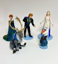 Usado, CONJUNTO DE 2 BONECOS FROZEN Disney Conjunto de Jogo de Estatuetas Raro Sentado SVEN,Elsa,Anna,Olaf comprar usado  Enviando para Brazil