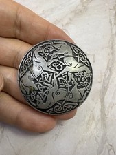 BROCHE viking celta St Justin Pewter Inverurie 3 cavalos comprar usado  Enviando para Brazil