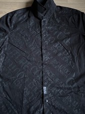 Belle chemise motifs d'occasion  Voisins-le-Bretonneux