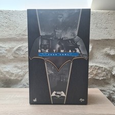 Hot toys batman d'occasion  Villers-Cotterêts