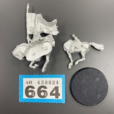 GAMLING ON HORSE BANNER BEARER ROHAN ROHIRRIM LOTR MIDDLE EARTH SBG, usado comprar usado  Enviando para Brazil