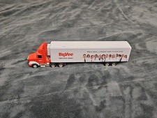 Usado, ERTL Hy-Vee Food Stores caminhão e reboque fundido branco GMC WCA em escala 1/64  comprar usado  Enviando para Brazil