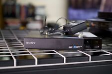 Sony BDP-S5500 Blu Ray 3D disco/DVD player com adaptador de energia SEM CONTROLE REMOTO comprar usado  Enviando para Brazil