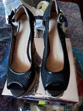 Scarpe con zeppa usato  Asti