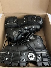 Custom new rock d'occasion  Expédié en Belgium