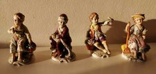 Lotto quattro statuine usato  Varese