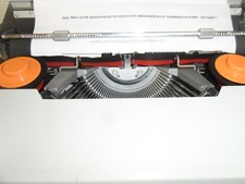 Macchina scrivere olivetti usato  Italia