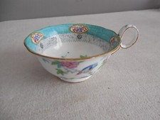 Ancienne tasse porcelaine d'occasion  Saint-Sébastien-de-Morsent