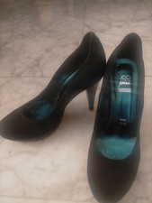 Scarpa scamosciata nera usato  Martinsicuro