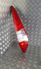 Feu arrière droit d'occasion Feu arrière droit d'occasion  Levroux