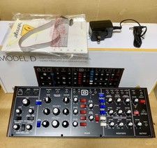 Behringer model analog d'occasion  Expédié en Belgium