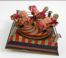 Passeio de carnaval vintage em carrossel de estanho feito no Japão #974 comprar usado Passeio de carnaval vintage em carrossel de estanho feito no Japão #974 comprar usado  Enviando para Brazil