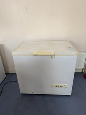 White whirpool chest for sale  LONDON