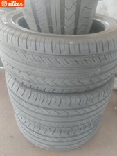 Gomme estive 245 usato  Settimo Milanese