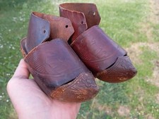Old pair clogs d'occasion  Expédié en Belgium