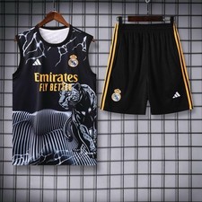 Completo real madrid usato  Novafeltria