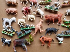 Lot 125 figurines d'occasion  Ressons-sur-Matz