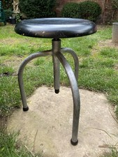 Tabouret tripode bauhaus d'occasion  Strasbourg-