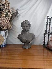 Buste femme aristocrate d'occasion  La Ferté-Saint-Aubin