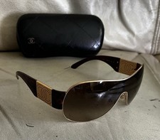 Óculos de sol autêntico CHANEL 4154 escudo aviador dourado/tartartaruga degradê Itália comprar usado Óculos de sol autêntico CHANEL 4154 escudo aviador dourado/tartartaruga degradê Itália comprar usado  Enviando para Brazil