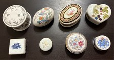 Lote de 8 caixas de bugigangas vintage de porcelana Inglaterra Japão França comprar usado Lote de 8 caixas de bugigangas vintage de porcelana Inglaterra Japão França comprar usado  Enviando para Brazil
