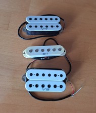 Chitarra elettrica ibanez usato  Spedire a Italy