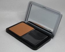 make up forever d'occasion  Expédié en Belgium