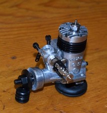 Usado, 1961 OS 15-III modelo de controle remoto motor de avião 2.5cc vintage motor brilhante max .15 Japão comprar usado  Enviando para Brazil