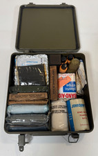 Kit de primeros auxilios de balsa salvavidas militar de aluminio USGI de colección con contenido USAF USN segunda mano  Embacar hacia Mexico