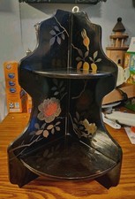 Usado, Prateleira de canto vintage de madeira lacada preta de 2 camadas, floral, Japão ocupado RARA  comprar usado  Enviando para Brazil