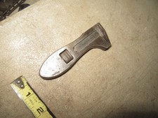 pequena chave de bolso de bicicleta marca registrada desconhecida feita na Inglaterra pau rei? comprar usado pequena chave de bolso de bicicleta marca registrada desconhecida feita na Inglaterra pau rei? comprar usado  Enviando para Brazil