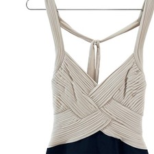 Mini vestido BCBG MAXAZRIA bandagem top sem mangas • 4 • preto, bege, nude comprar usado Mini vestido BCBG MAXAZRIA bandagem top sem mangas • 4 • preto, bege, nude comprar usado  Enviando para Brazil
