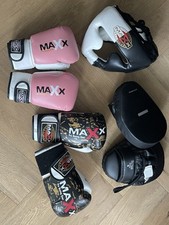 Boxing gloves 8oz for sale  LONDON