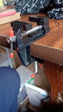 Small table vise for sale  Spencer