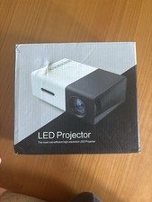 Mini proiettore portatile usato  Belluno