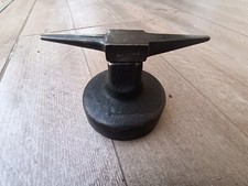 Ancienne petite enclume d'occasion  Gueugnon