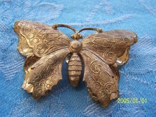 Beau bouton ancien d'occasion  Varennes-Vauzelles