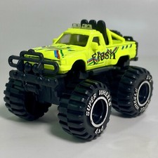 Pioneer Toyota Hilux 4WD 4x4 SR5 1:64 picape de metal fundido com pneus grandes comprar usado  Enviando para Brazil
