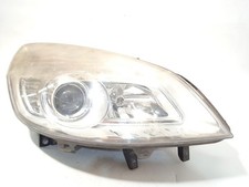 260105359r right headlight d'occasion  Expédié en Belgium