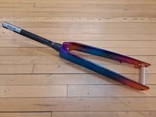 Garfo NOS Trek Madone SLR Oil-Slick 700c / 310mm direção / eixo transversal / somente disco comprar usado  Enviando para Brazil