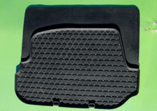VW GOLF 99-04 TAPETE DE ASSOALHO TRASEIRO ESQUERDO 1J0-061-511-041 OEM BORRACHA PRETA MK4 BEETLE comprar usado  Enviando para Brazil