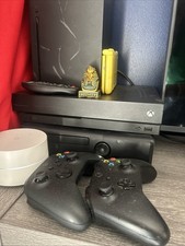 Usado, Xbox One X com controle o plástico na parte superior está arranhado como mostrado comprar usado  Enviando para Brazil